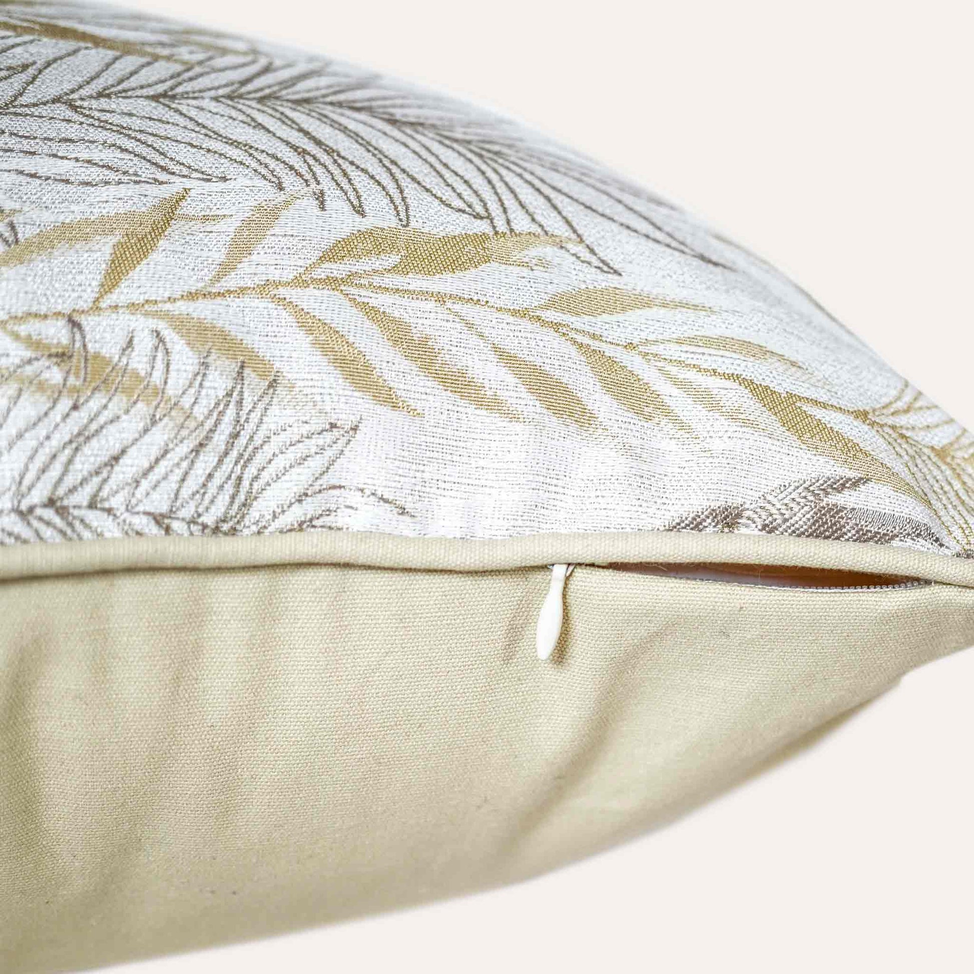 Charming yellow and beige botanical cushion covers with invisible zipper.
